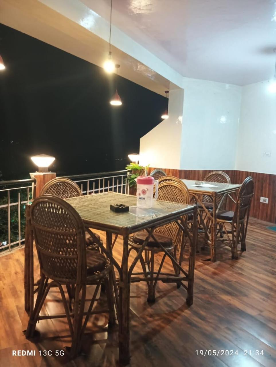 מנאלי Hotel Antarctica &Pine N Dine Blues Cafe מראה חיצוני תמונה